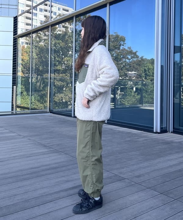 カスタニ モモノさんの「BEAMS WOMEN｜BEAMS BOY / ボーイ エンブロイダリー ボーダー ロングスリーブ」を使ったコーディネート
