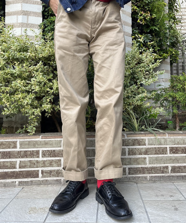 サワイさんの「BEAMS WOMEN｜BUZZ RICKSON'S &times; BEAMS BOY / チノパンツ」を使ったコーディネート