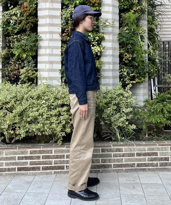 サワイさんの「BEAMS WOMEN｜BUZZ RICKSON'S &times; BEAMS BOY / チノパンツ」を使ったコーディネート