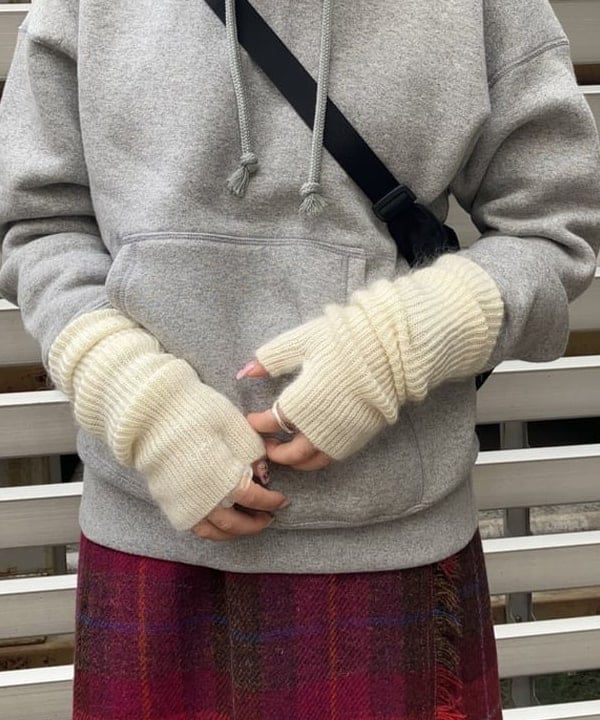 中川　ゆららさんの「BEAMS WOMEN｜BEAMS BOY / ハリスツイード フリンジ スカート 23FW」を使ったコーディネート