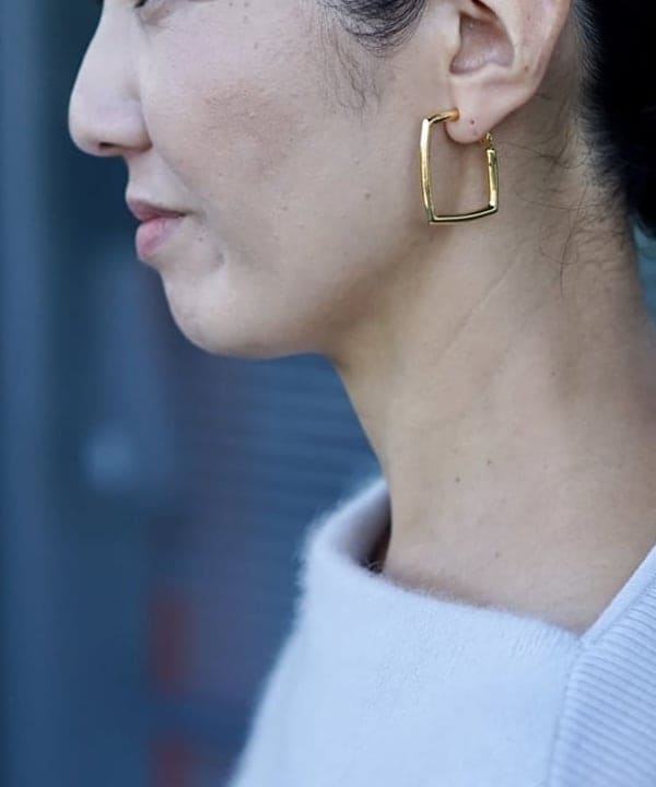 松元 晴佳さんの「BEAMS WOMEN｜NEBULONI E &times; Demi-Luxe BEAMS / 別注 バックストラップ ミュール」を使ったコーディネート