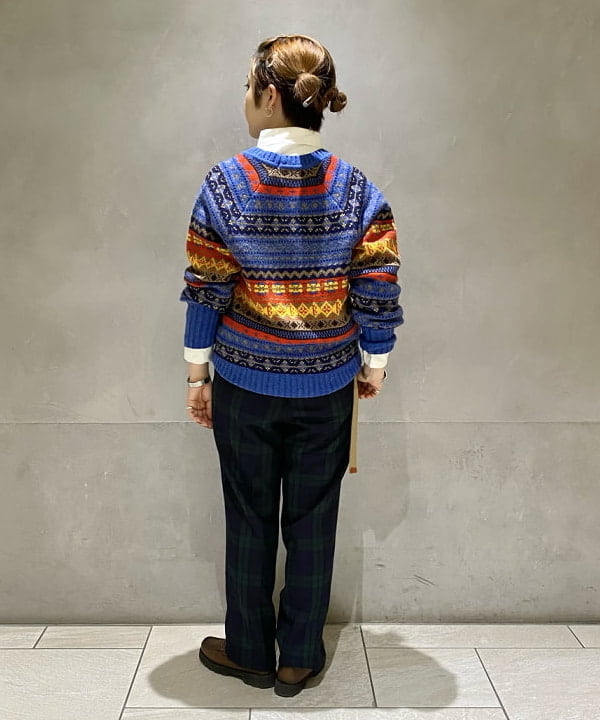 吉野 多恵さんの「BEAMS WOMEN｜BEAMS BOY / ポリエステル ウール シンチ バック スラックス」を使ったコーディネート