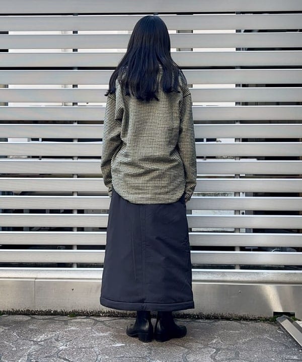 ミナミマリコさんの「BEAMS WOMEN｜BEAMS BOY / デタッチカラー ミリタリー ロングスリーブ」を使ったコーディネート