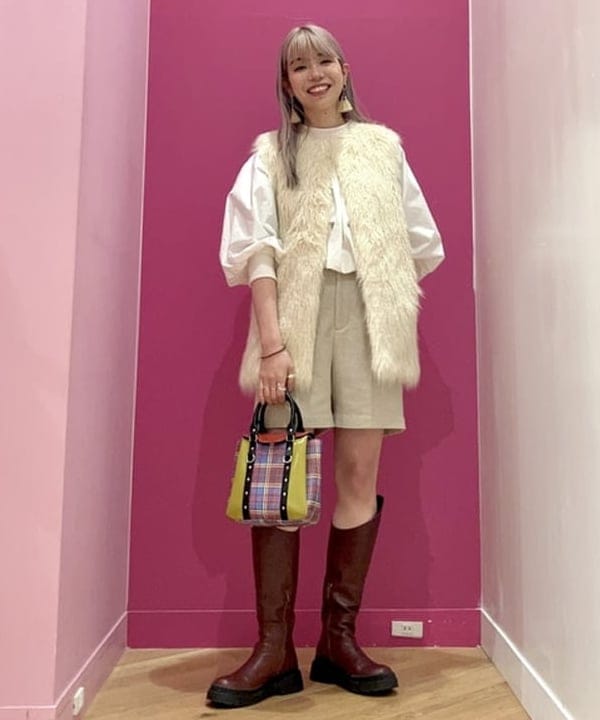 椎葉 未琴さんの「BEAMS WOMEN｜Ray BEAMS / ヘリンボーン ショートパンツ」を使ったコーディネート