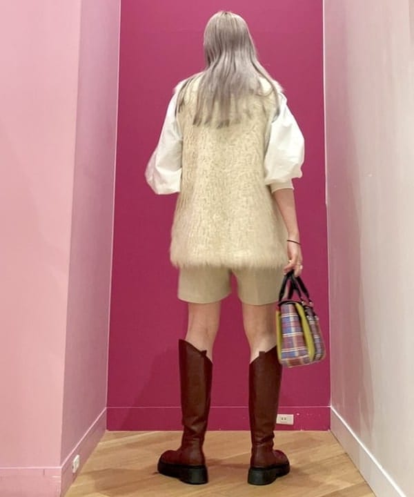 椎葉 未琴さんの「BEAMS WOMEN｜Ray BEAMS / ヘリンボーン ショートパンツ」を使ったコーディネート