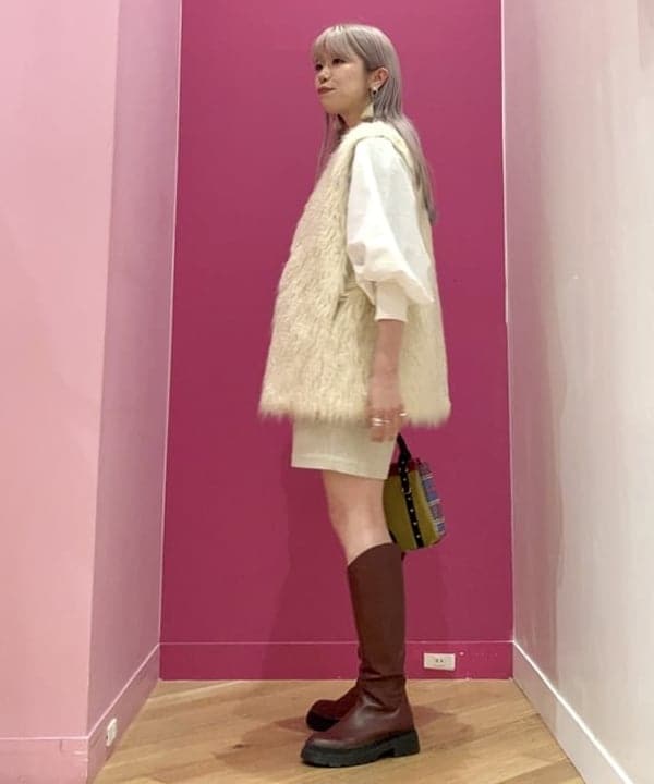 椎葉 未琴さんの「BEAMS WOMEN｜Ray BEAMS / ヘリンボーン ショートパンツ」を使ったコーディネート