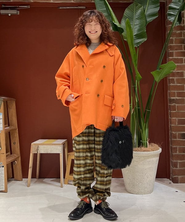 エノモト アミさんの「BEAMS WOMEN｜HAVERSACK &times; BEAMS BOY / 別注 ピーコート」を使ったコーディネート