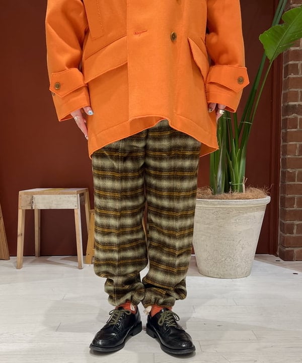 エノモト アミさんの「BEAMS WOMEN｜HAVERSACK &times; BEAMS BOY / 別注 ピーコート」を使ったコーディネート