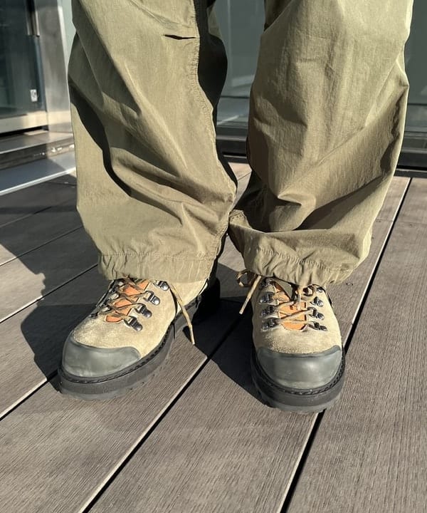 平柳 楓馬さんの「BEAMS WOMEN｜BEAMS / ビッグ 6ポケット カーゴパンツ」を使ったコーディネート