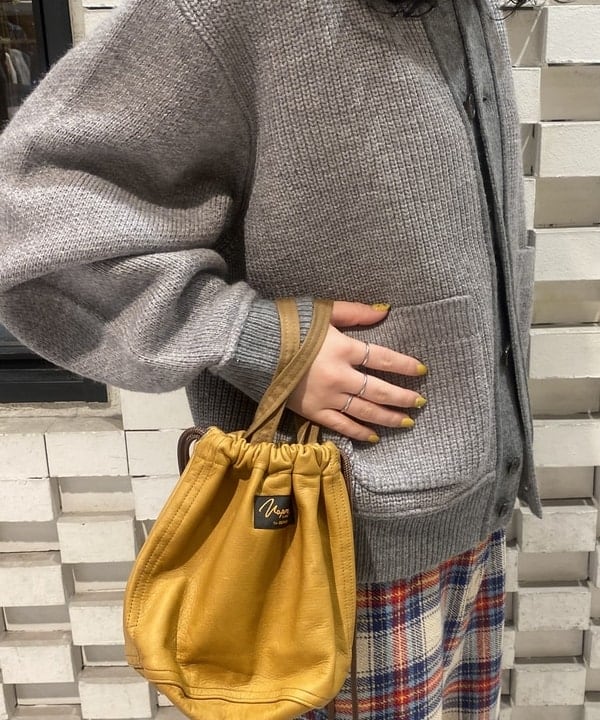 モモさんの「BEAMS WOMEN｜ARROW NOVELTY / コンチョ ベルト 22FW」を使ったコーディネート