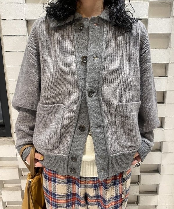 モモさんの「BEAMS WOMEN｜ARROW NOVELTY / コンチョ ベルト 22FW」を使ったコーディネート