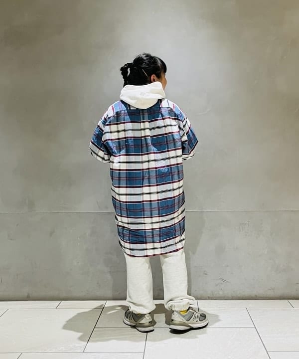 佐藤 歩さんの「BEAMS WOMEN｜Healthknit × BEAMS BOY / ワッフル プルオーバー パーカ」を使ったコーディネート