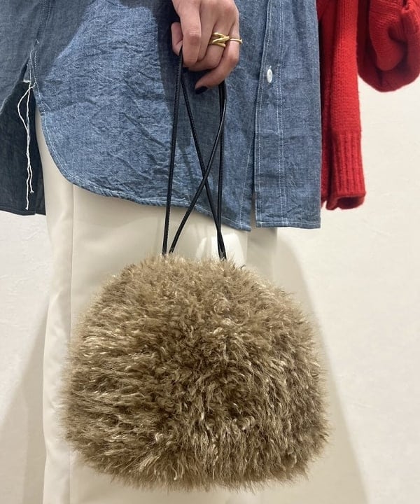 篠崎 香月さんの「BEAMS WOMEN｜BUZZ RICKSON'S / 別注 シャンブレー ロングスリーブ シャツ」を使ったコーディネート