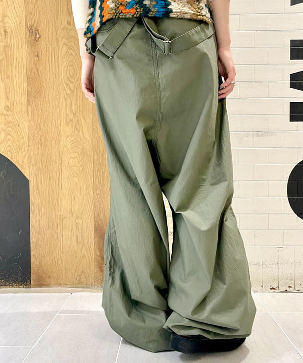 笠井 祐希さんの「BEAMS WOMEN｜BEAMS BOY / US ARMY オーバー パンツ」を使ったコーディネート