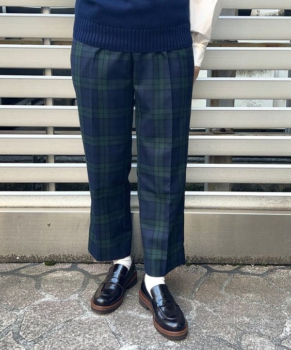 千田 静香さんの「BEAMS WOMEN｜BEAMS BOY / ポリエステル ウール シンチ バック スラックス」を使ったコーディネート