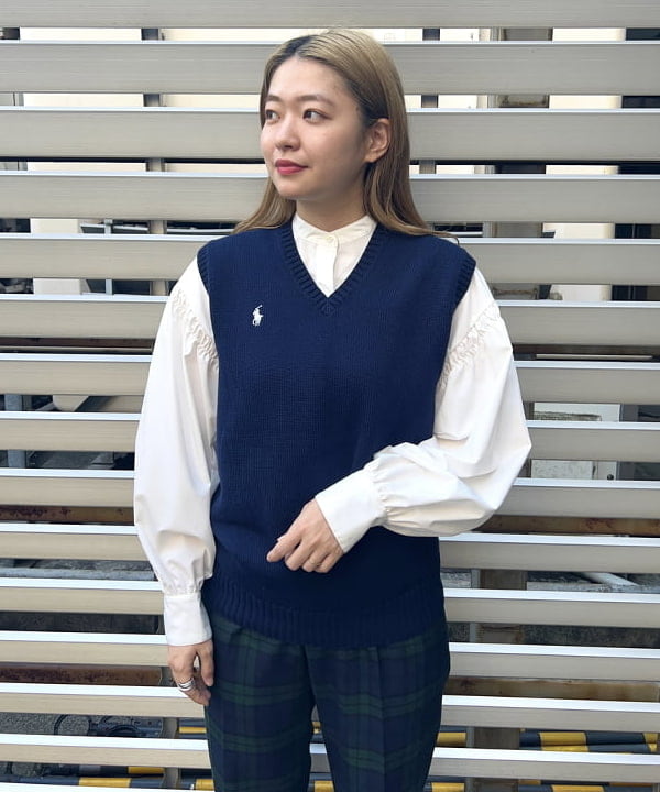 千田 静香さんの「BEAMS WOMEN｜BEAMS BOY / ポリエステル ウール シンチ バック スラックス」を使ったコーディネート