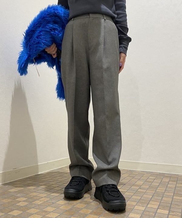 吉田 花さんの「BEAMS WOMEN｜BEAMS BOY / デタッチカラー ミリタリー ロングスリーブ」を使ったコーディネート
