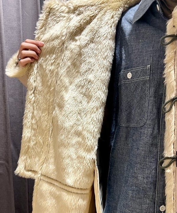 ミナミマリコさんの「BEAMS WOMEN｜【別注】BUZZ RICKSON'S / シャンブレー ロングスリーブ シャツ」を使ったコーディネート