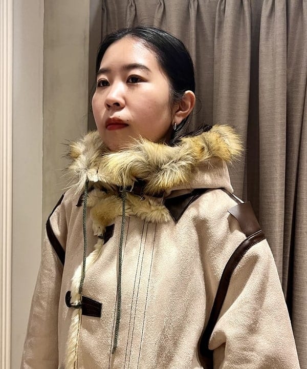 ミナミマリコさんの「BEAMS WOMEN｜【別注】BUZZ RICKSON'S / シャンブレー ロングスリーブ シャツ」を使ったコーディネート