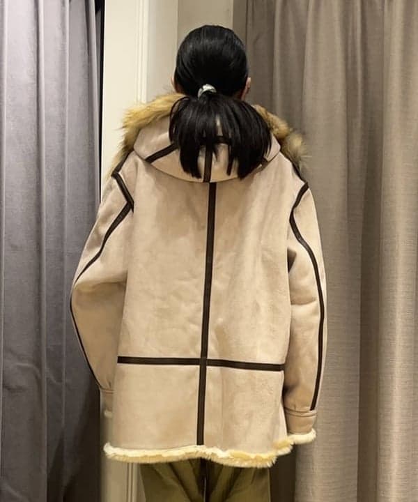 ミナミマリコさんの「BEAMS WOMEN｜【別注】BUZZ RICKSON'S / シャンブレー ロングスリーブ シャツ」を使ったコーディネート