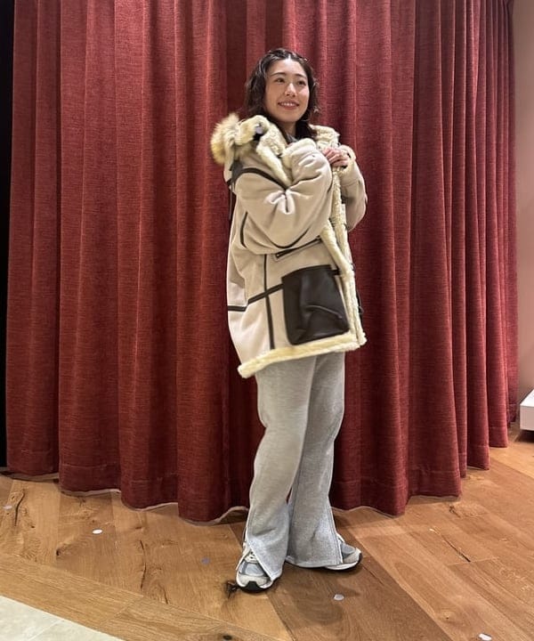 ハナイさんの「BEAMS WOMEN｜UNITED CARR × BEAMS BOY / 別注 B-7」を使ったコーディネート