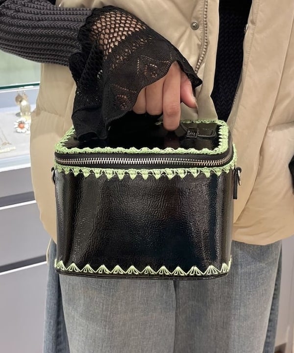 Yumenoさんの「BEAMS WOMEN｜HEY！Mrs ROSE &times; Ray BEAMS / 別注 カガリ バニティ」を使ったコーディネート