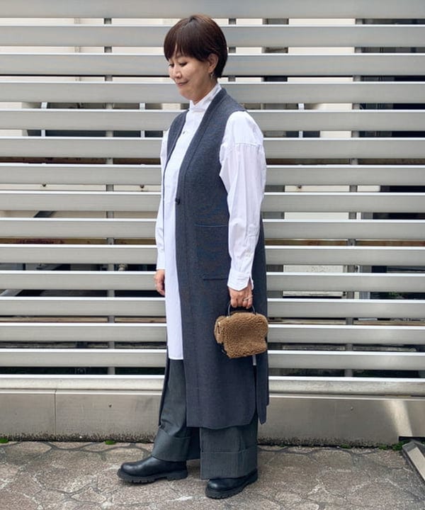 藤井 裕実子さんの「BEAMS WOMEN｜Joshua Ellis / プライマリー ブラックウォッチ カシミヤストール」を使ったコーディネート
