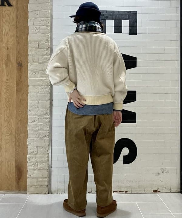 小原 もこさんの「BEAMS WOMEN｜BUZZ RICKSON'S / 別注 シャンブレー ロングスリーブ シャツ」を使ったコーディネート