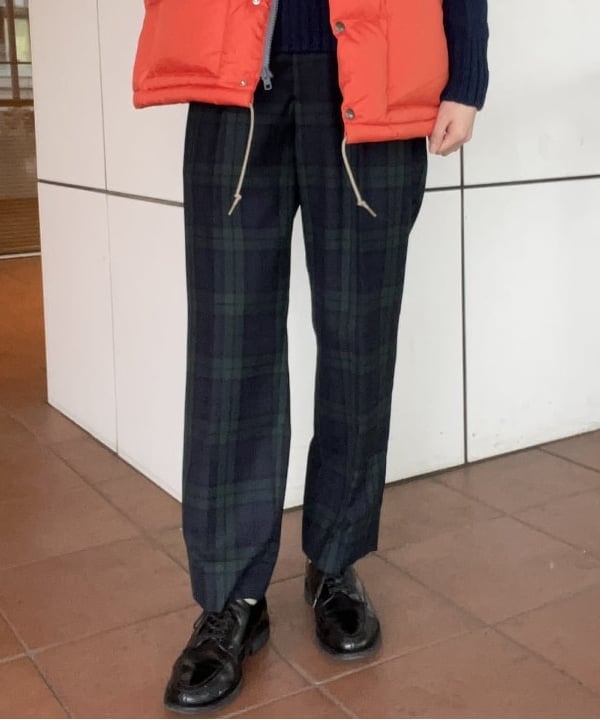 にしだてさんの「BEAMS WOMEN｜BEAMS BOY / ポリエステル ウール シンチ バック スラックス」を使ったコーディネート