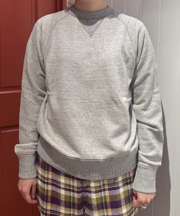 クロサワさんの「BEAMS WOMEN｜ブロード リブ クルーネック スウェット」を使ったコーディネート