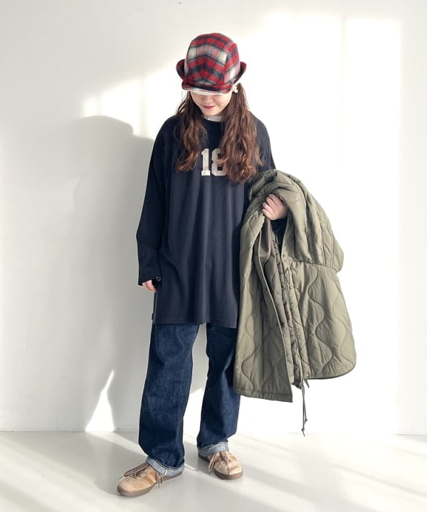 カスタニ モモノさんの「BEAMS WOMEN｜cableami × BEAMS BOY / 別注 シャギー チェック キャップ」を使ったコーディネート