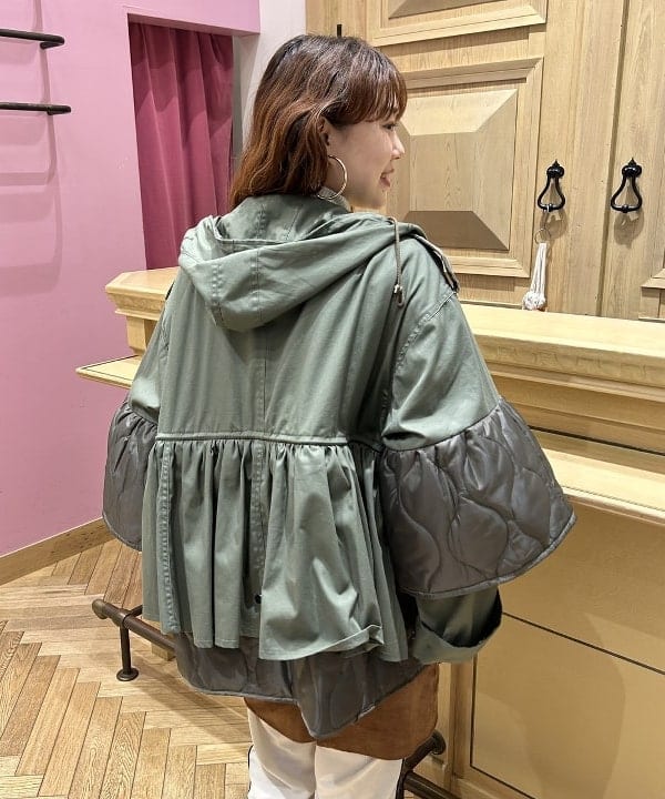 渡邊 舞さんの「BEAMS WOMEN｜Ray BEAMS / カット ジャカード フリンジ ハイネック ニット」を使ったコーディネート