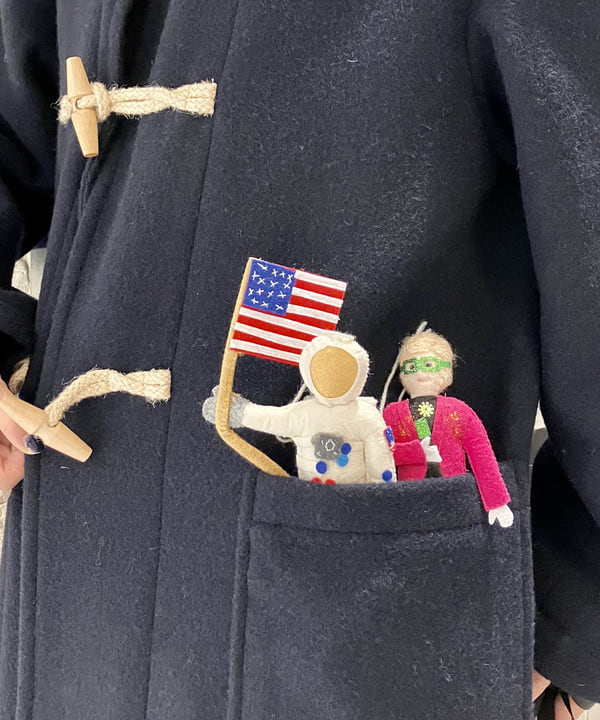 小原 もこさんの「BEAMS WOMEN｜SILK ROAD BAZAAR / GREAT MAN オーナメント」を使ったコーディネート