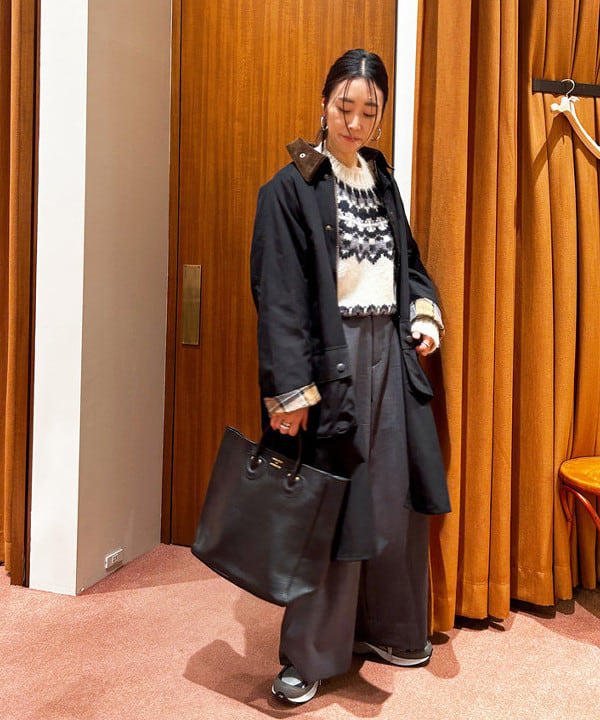 川口 恵さんの「BEAMS WOMEN｜Barbour  / 別注 EXMOOR コート」を使ったコーディネート