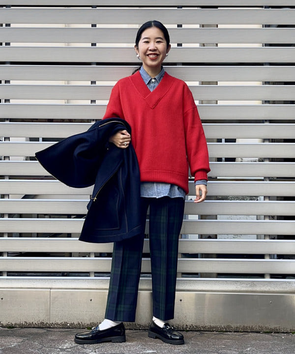 ミナミマリコさんの「BEAMS WOMEN｜BEAMS BOY / ポリエステル ウール シンチ バック スラックス」を使ったコーディネート