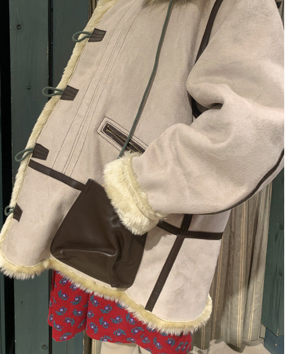 MATSUMOTO AMIさんの「BEAMS WOMEN｜UNITED CARR &times; BEAMS BOY / 別注 B-7」を使ったコーディネート