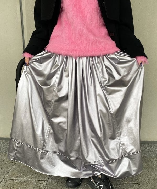 マツド ユメカさんの「BEAMS WOMEN｜Ray BEAMS / メタリック ギャザー スカート」を使ったコーディネート