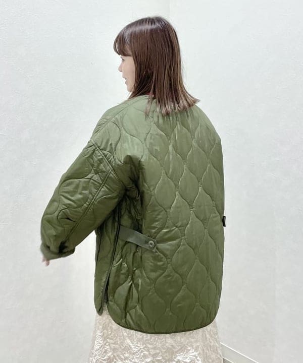 田中 里実さんの「BEAMS WOMEN｜キルティング ノーカラー ブルゾン」を使ったコーディネート