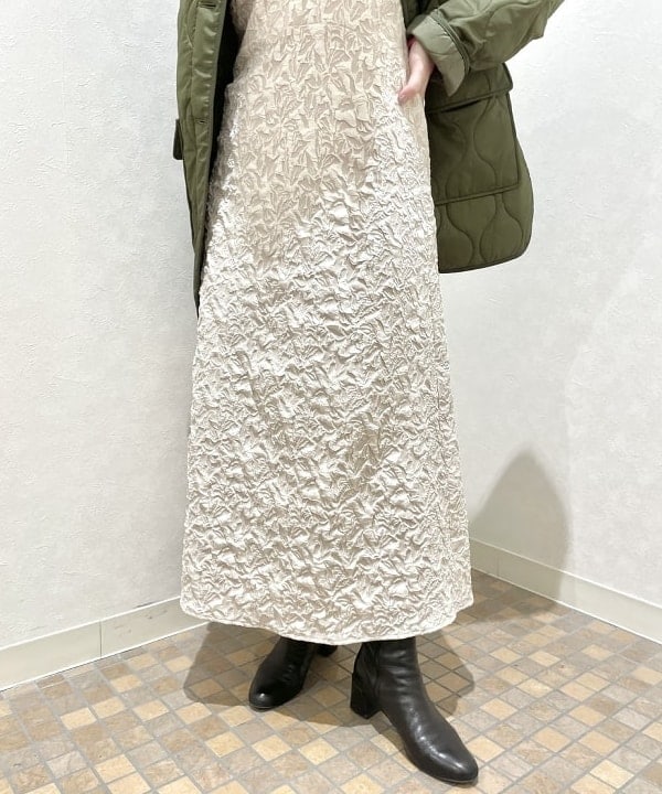 田中 里実さんの「BEAMS WOMEN｜キルティング ノーカラー ブルゾン」を使ったコーディネート