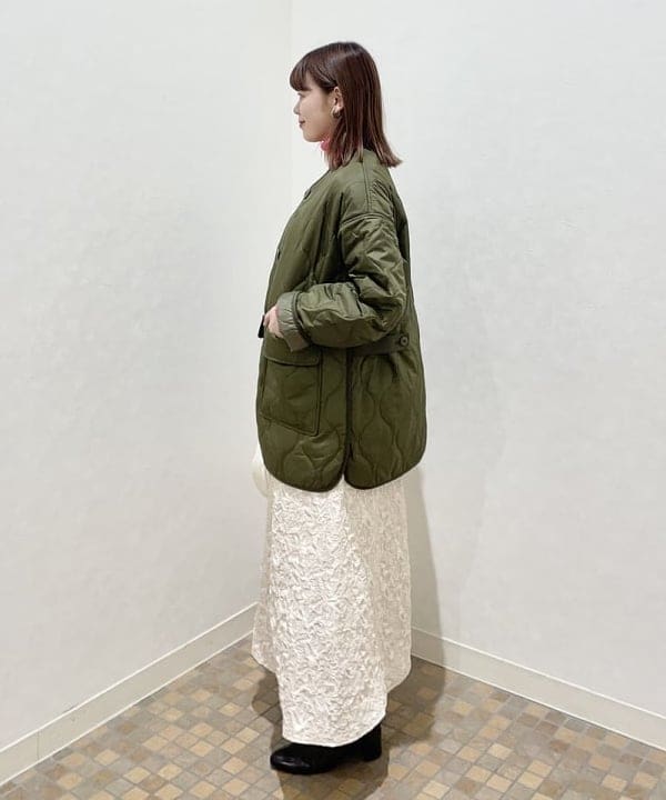 田中 里実さんの「BEAMS WOMEN｜キルティング ノーカラー ブルゾン」を使ったコーディネート