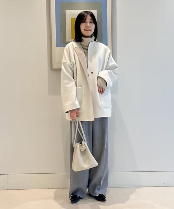 山田 千遥さんの「BEAMS WOMEN｜Demi-Luxe BEAMS / バックル ポインテッドトゥ パンプス」を使ったコーディネート
