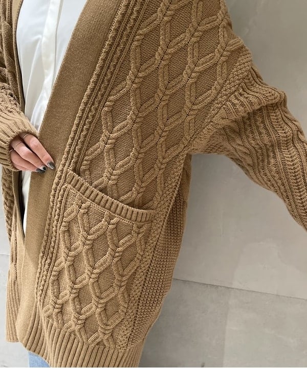 高木 菜央さんの「BEAMS WOMEN｜upper hights / THE NIECE デニムパンツ」を使ったコーディネート