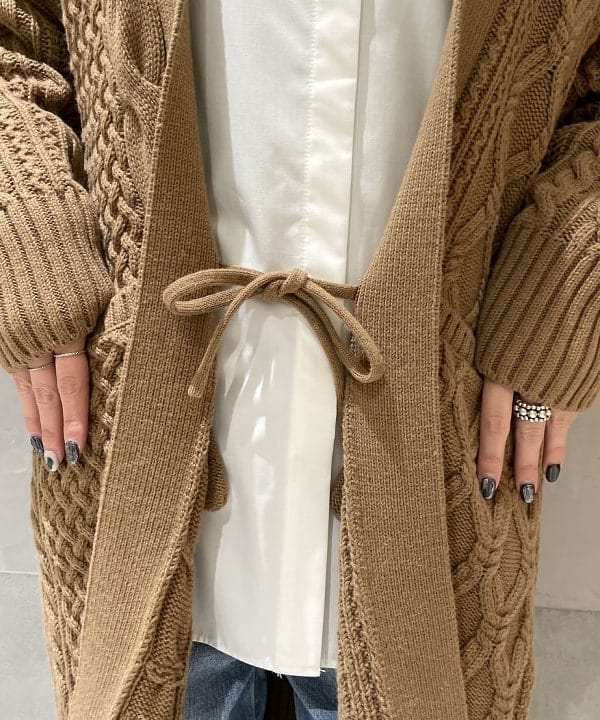 高木 菜央さんの「BEAMS WOMEN｜upper hights / THE NIECE デニムパンツ」を使ったコーディネート