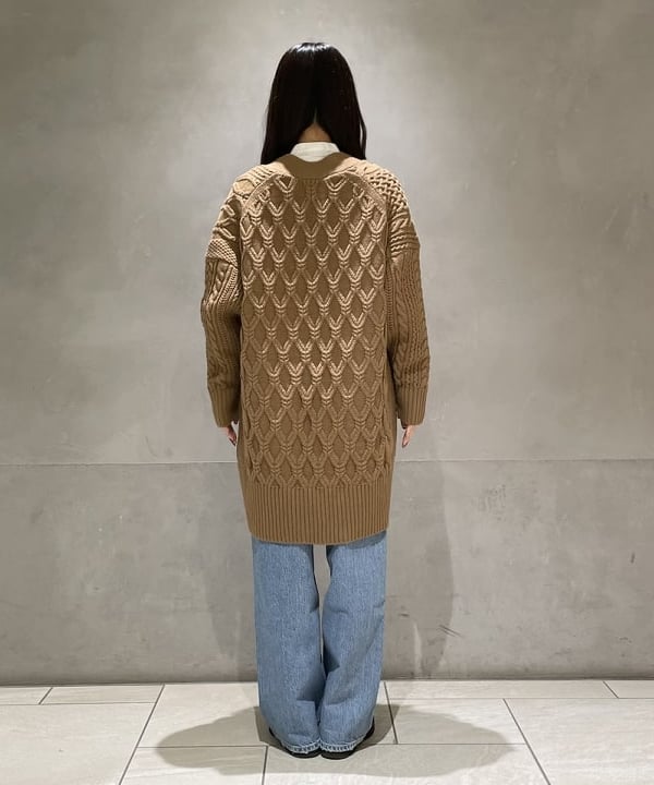 高木 菜央さんの「BEAMS WOMEN｜upper hights / THE NIECE デニムパンツ」を使ったコーディネート