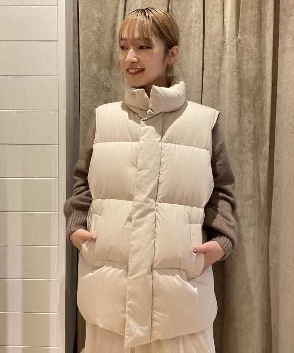 松本 佳菜子さんの「BEAMS WOMEN｜ART-BROWN / ヘアー カーフ ベルト」を使ったコーディネート