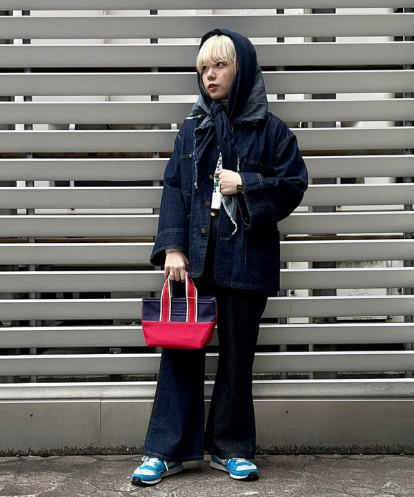 ナツハさんの「BEAMS WOMEN｜L.L.Bean × BEAMS PLUS ＆ BEAMS BOY / Deep Bottom Deluxe Boat and Tote Mini」を使ったコーディネート