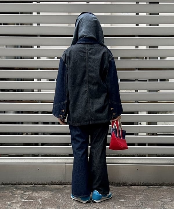 ナツハさんの「BEAMS WOMEN｜L.L.Bean × BEAMS PLUS ＆ BEAMS BOY / Deep Bottom Deluxe Boat and Tote Mini」を使ったコーディネート