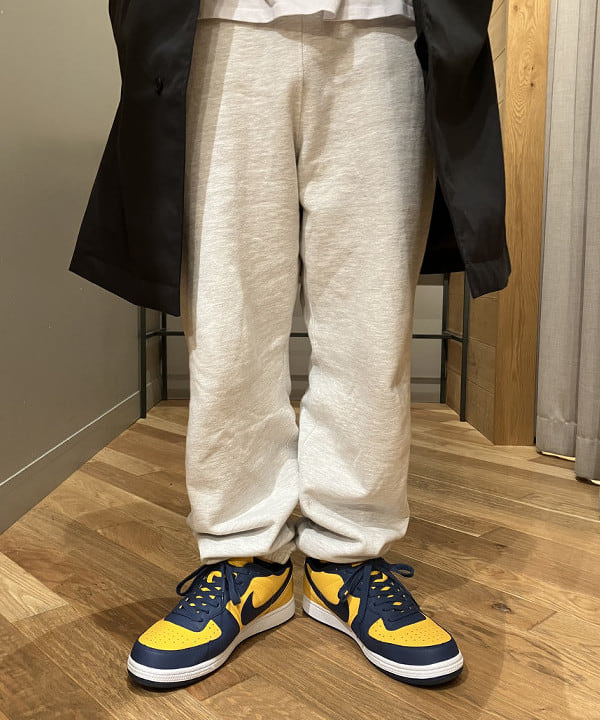 穴井 唯志さんの「BEAMS WOMEN｜BEAMS / テーパード スウェット パンツ」を使ったコーディネート