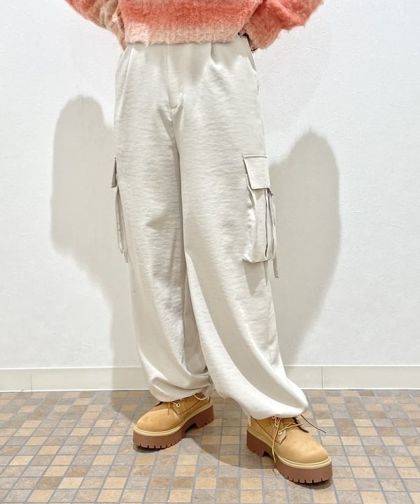 田中 里実さんの「BEAMS WOMEN｜Ray BEAMS / ダウン ベスト」を使ったコーディネート