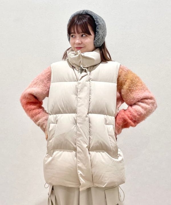 田中 里実さんの「BEAMS WOMEN｜Ray BEAMS / ダウン ベスト」を使ったコーディネート